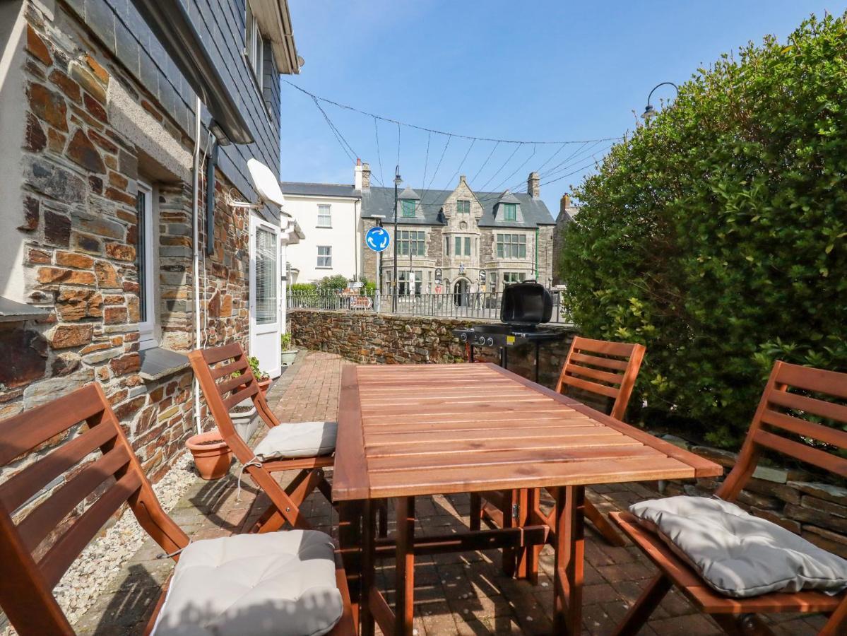 Falcon House Tintagel Luaran gambar